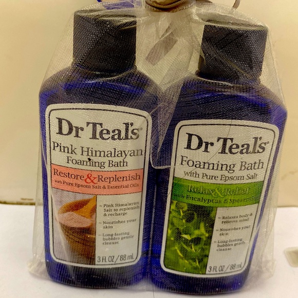 Dr Teal’s Pink Himalayan Foaming Bath and Green Pure Epsom Salt Foaming Bath - Picture 1 of 3